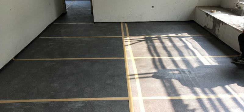 杭(háng)州濱江錦粼府(fǔ)現場改性聚丙(bing)烯保溫隔聲闆(pǎn)現場鋪設